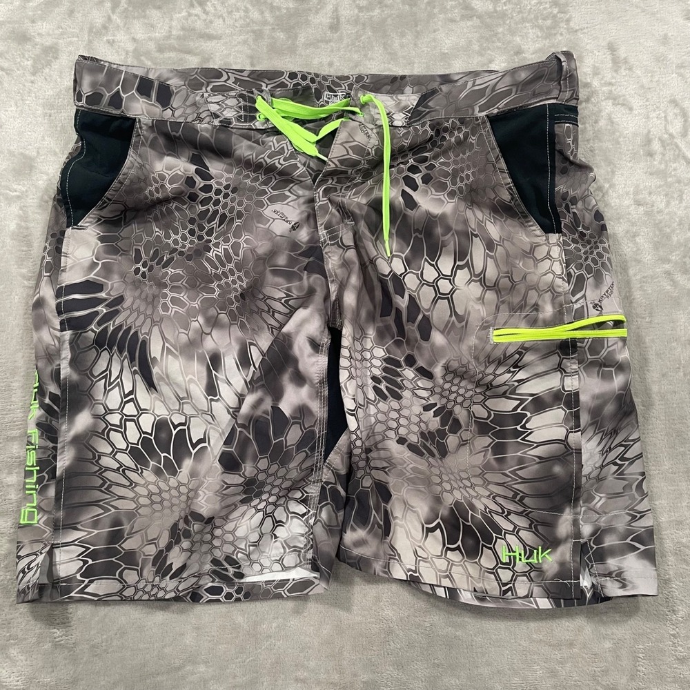 Huk Kryptek Raid Board Shorts Mens XL Gray Fishing Swim Trunks Summer
